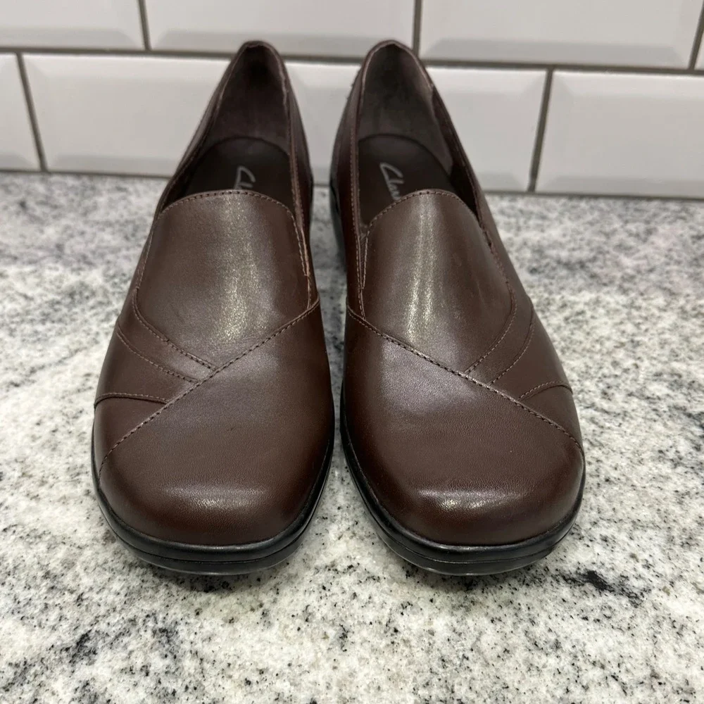 Clarks Womens 9.5M Loafers Brown Leather Wedge‎ Slip On Career Dark Academia